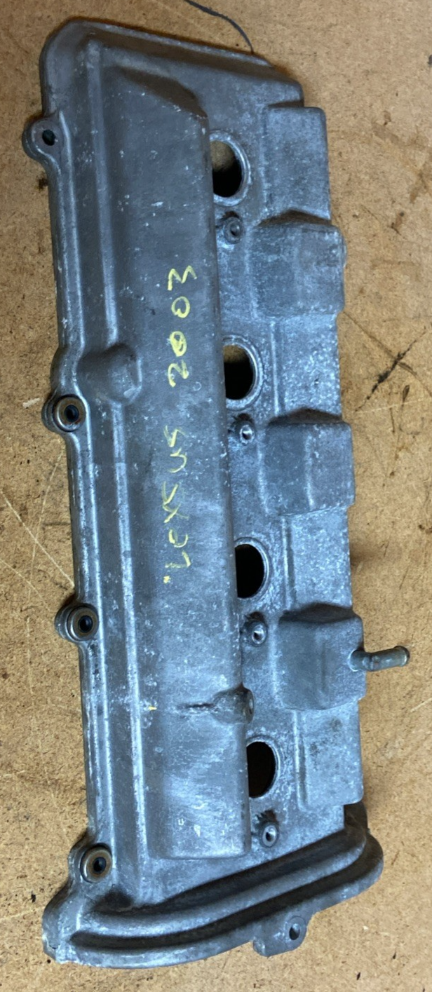 2000-2004Toyota Tundra Right Side Valve Cover( 2001-2007 Seqouia)