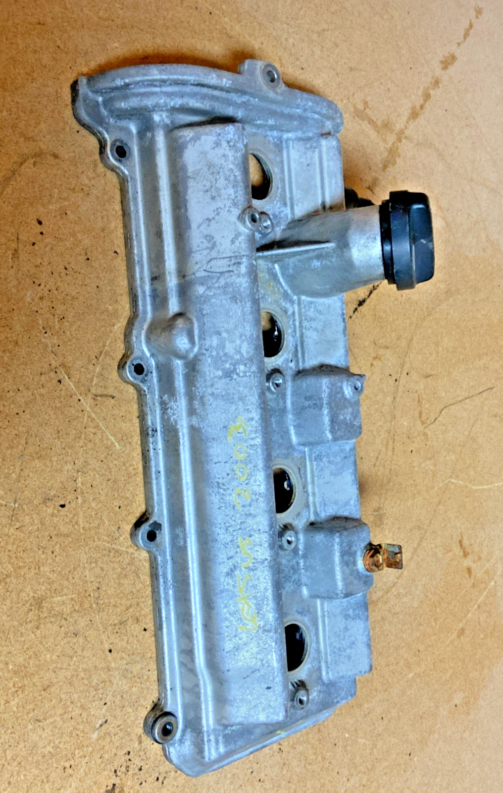 1999- 2003 Lexus Es 300 Left Engine Valve Cover OEM