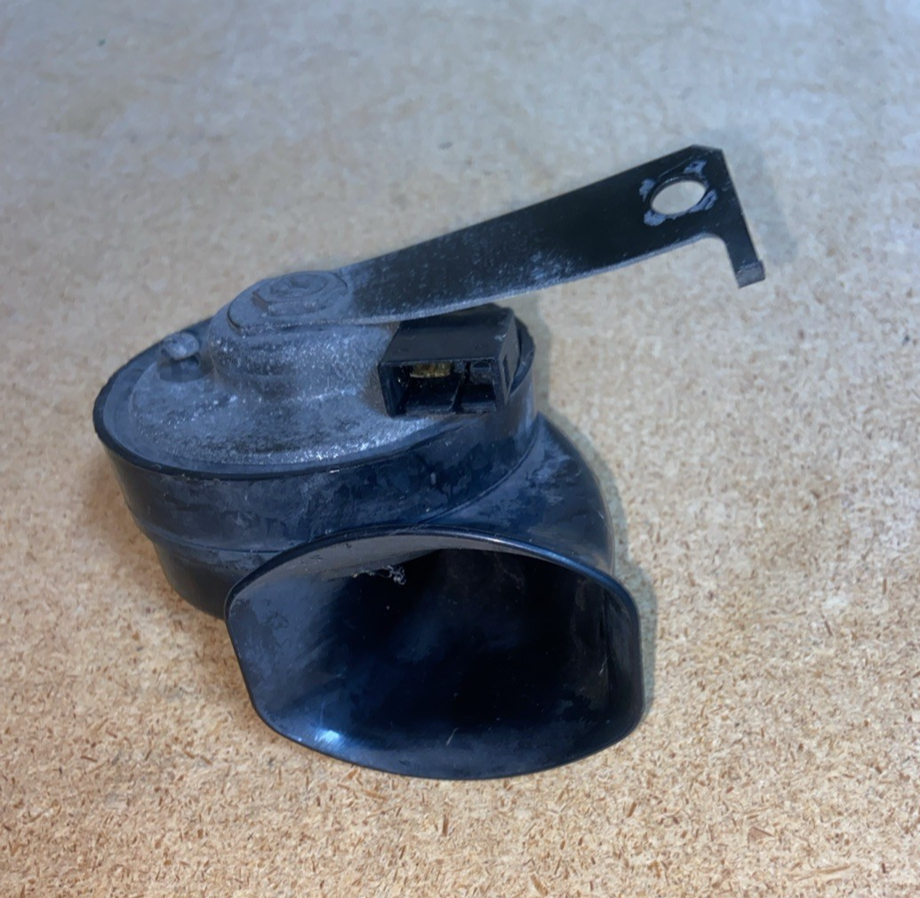 2001-2007 Toyota Sequoia High Note Horn Assembly OEM