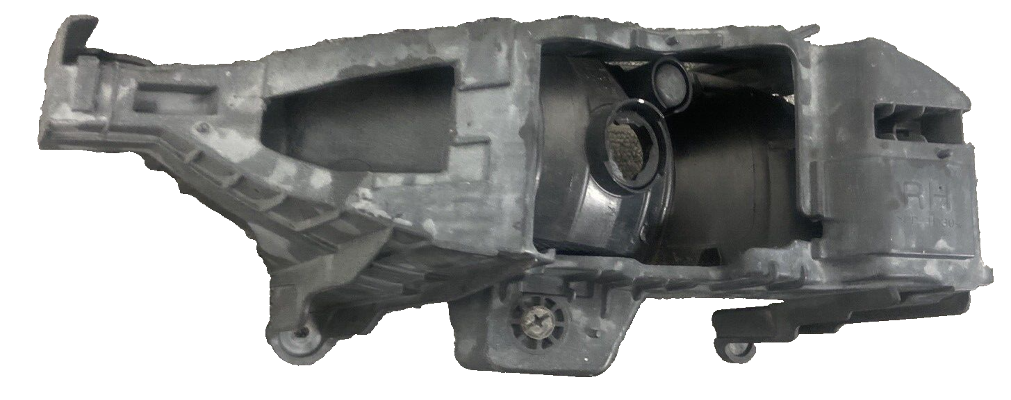 Fog Light- LHT00557 fits 2011-2013 right side ( passenger side) Hyundai Sonata