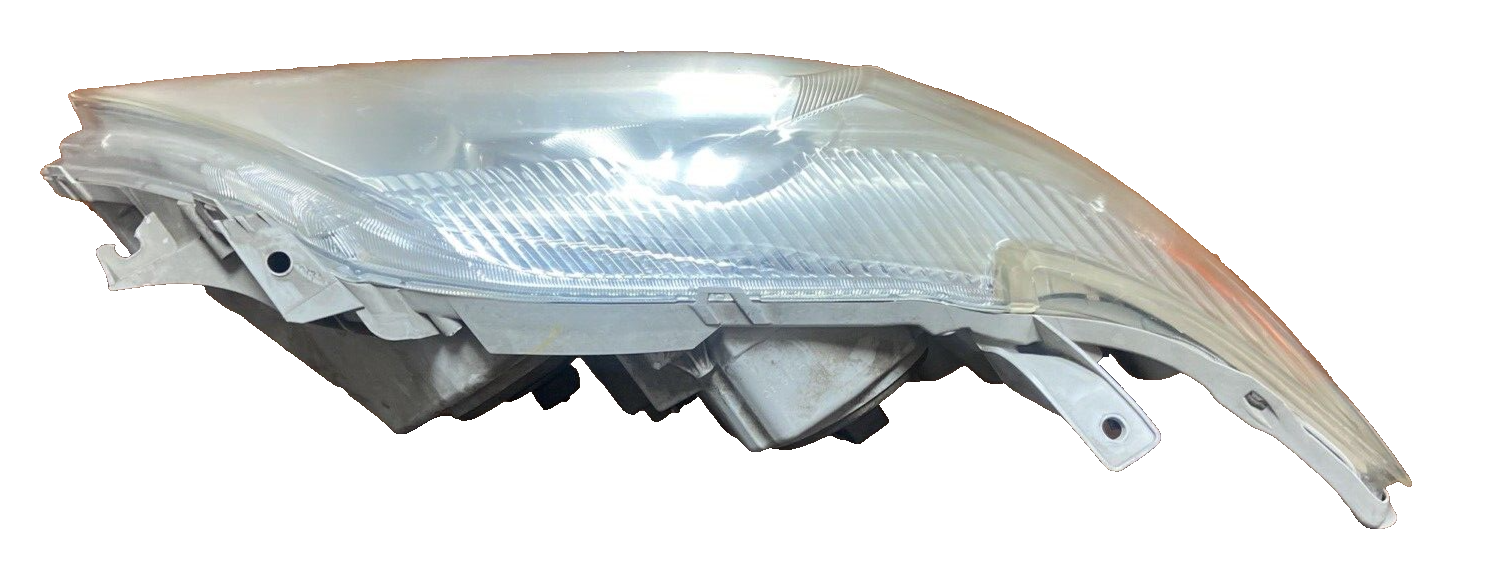 2011 Toyota Camry (right) Passenger Headlight T 935 770 24