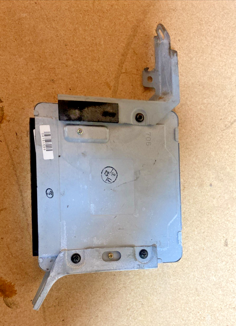 Módulo de control de deslizamiento/tracción Lexus LS 400 1998-1999 89541-50110