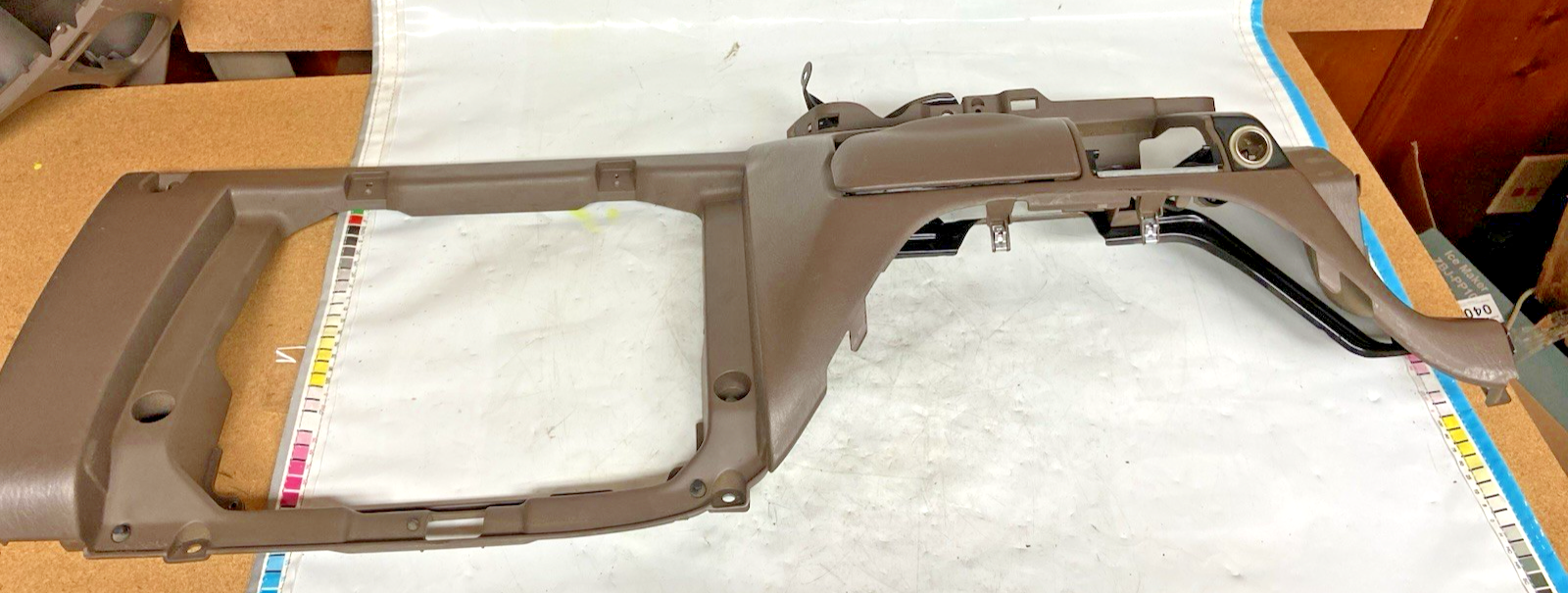 2000-2006 TOYOTA TUNDRA PASSENGER SIDE DASH TRIM CUP HOLDER BEIGE OEM