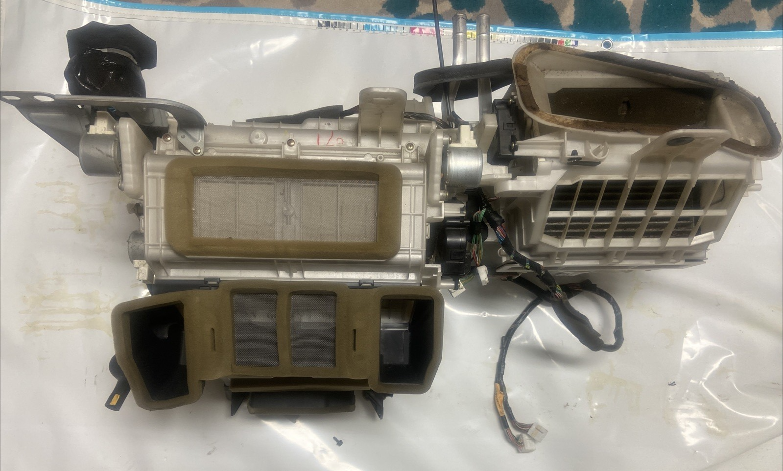 2001-2003 Lexus LS 430 Front A/C Box Heater Evaporator Complete