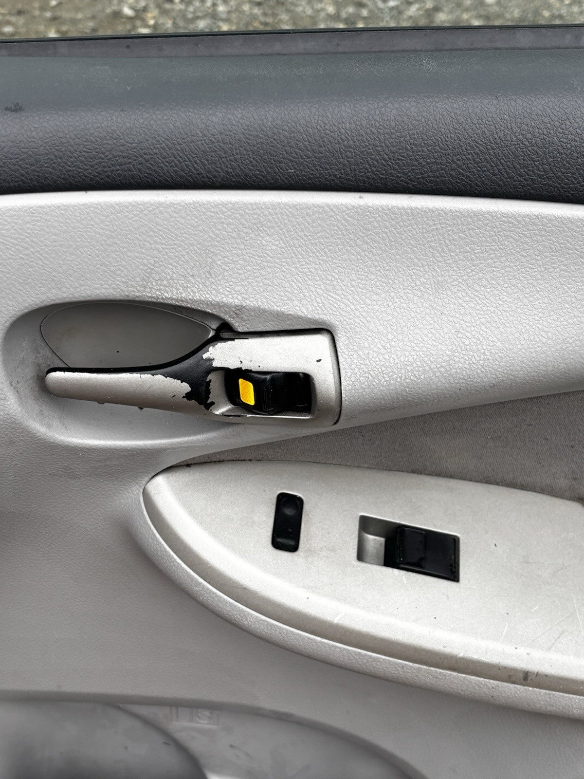 2009-2013 TOYOTA COROLLA FRONT RIGHT PASSENGER DOOR TRIM PANEL
