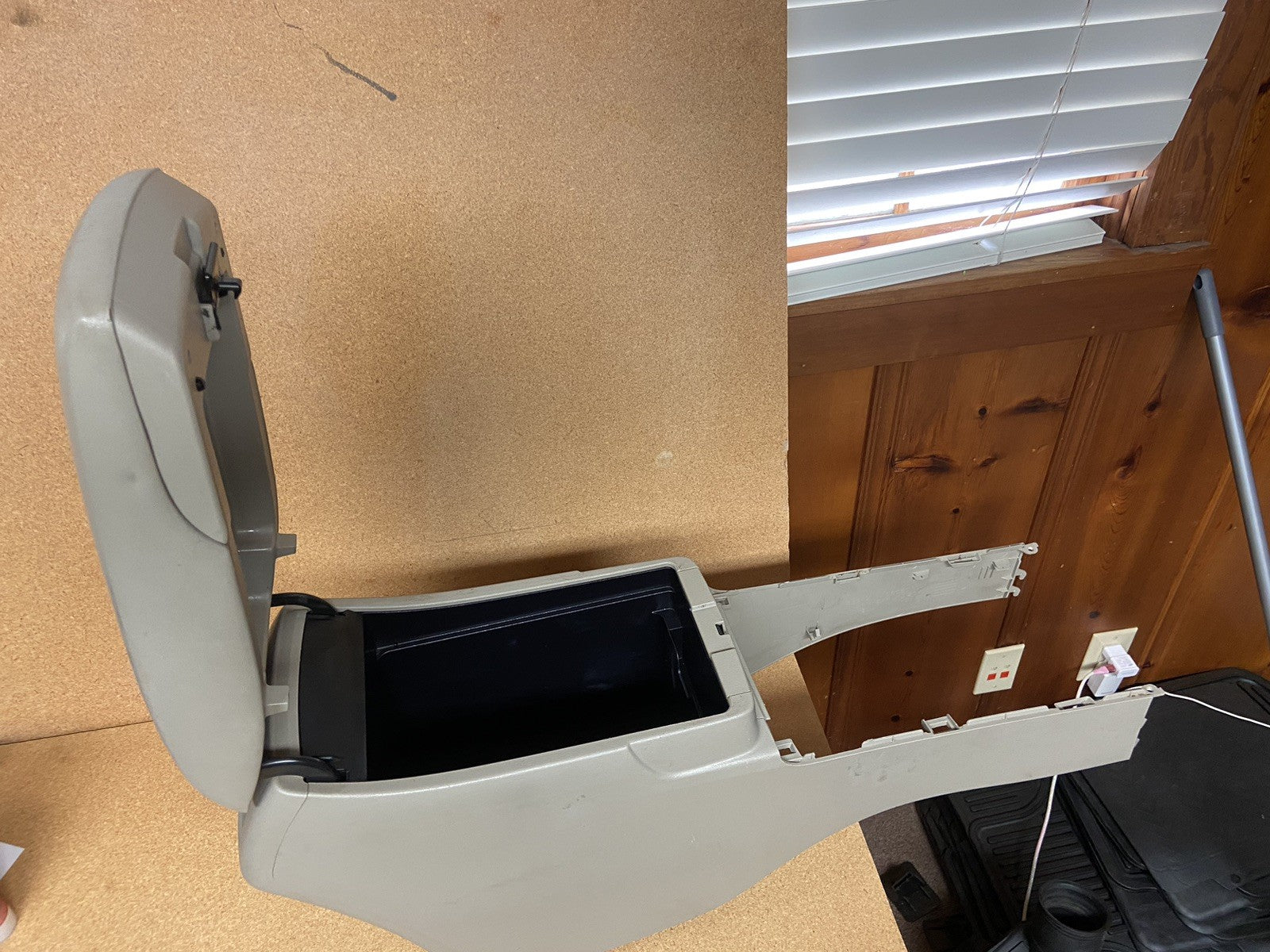 2007-2011 Toyota Camry Floor Mounted Center Console Assembly