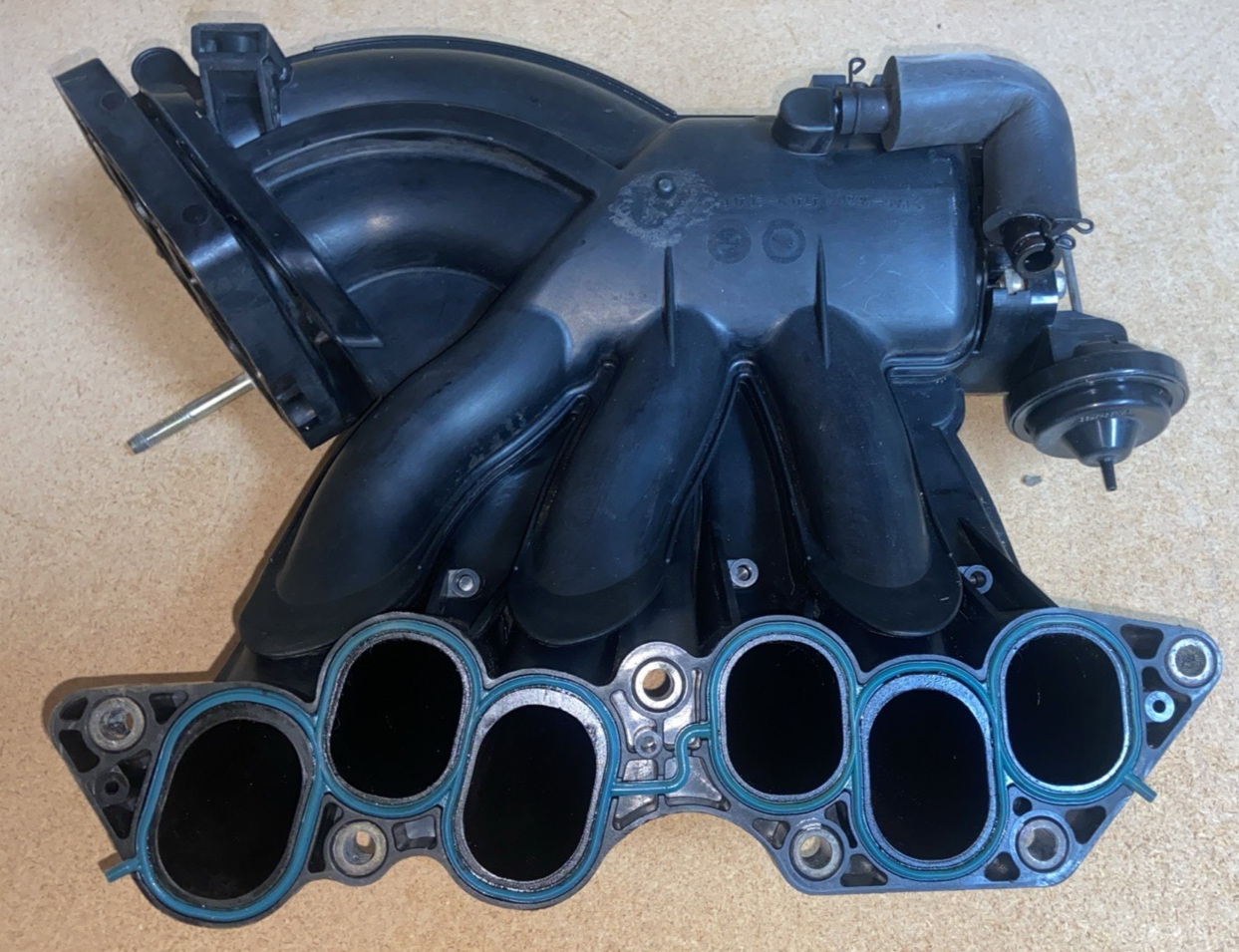2001 lexus Es 330 upper intake manifold