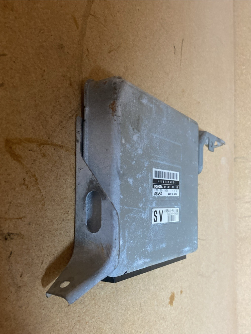 Módulo de control de deslizamiento/tracción Lexus LS 400 1998-1999 89541-50110