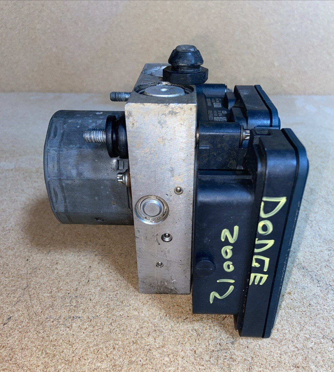 2012-2016 Dodge Grand Caravan ABS Anti-lock Brake Pump Module 3.6L 68183803 OEM