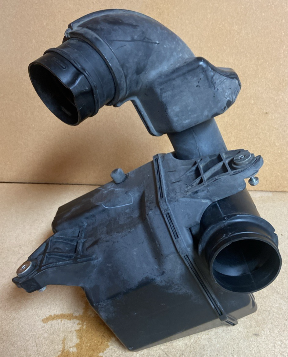 2006 Acura TSX Engine Air Intake Resonator Chamber