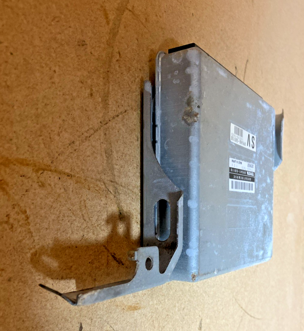 Módulo de control de deslizamiento/tracción Lexus LS 400 1998-1999 89541-50110