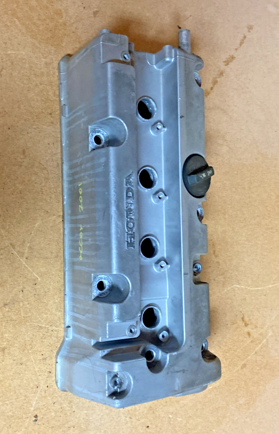 2003-2007 Honda Accord Tapa de válvula del cilindro del motor OEM 2.0L