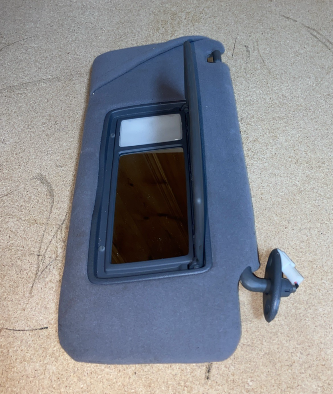 1998-2000 LEXUS LS400 Right Passenger Sun Visor OEM 74320-50111