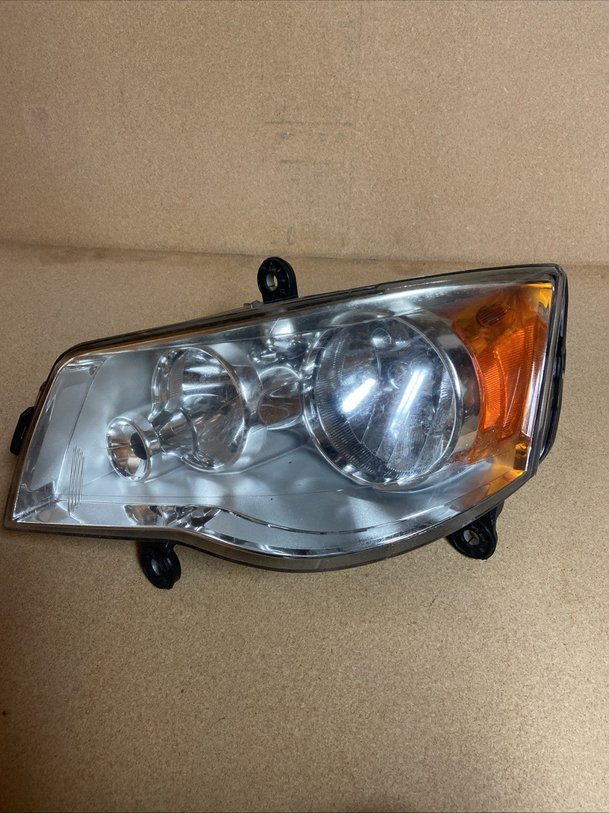 2011-2020 Dodge Grand Caravan LH Faro halógeno delantero izquierdo del conductor OEM