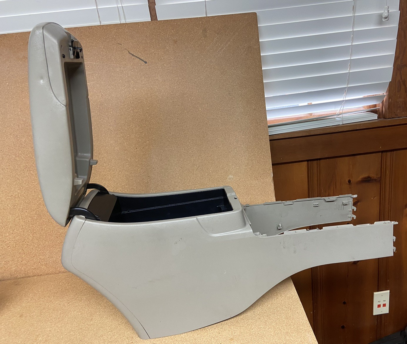 2007-2011 Toyota Camry Floor Mounted Center Console Assembly