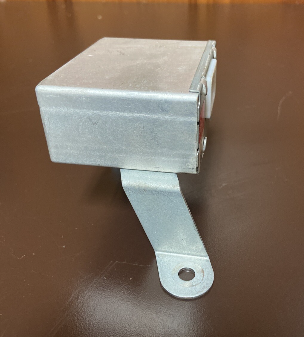 2001 - 2003 Lexus LS 430 Distance Control Module 88240-50110