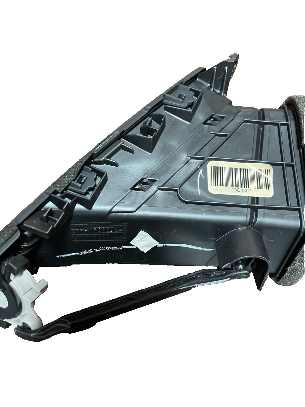 2011 - 2013 Hyundai Sonata Driver & Passenger Center Dash Air Vents (OEM)