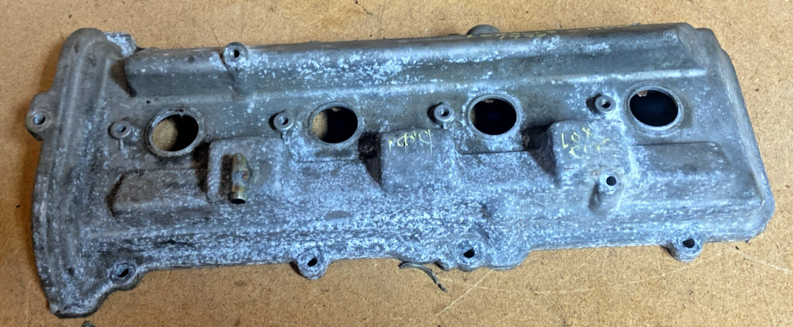 1998-2000 Lexus LS 400 right Engine Valve Cover OEM