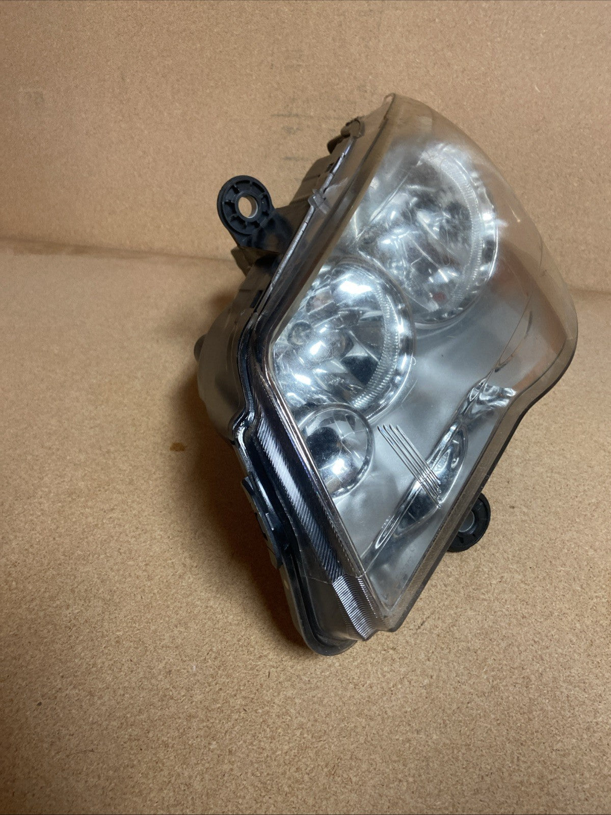 2011-2020 Dodge Grand Caravan LH Faro halógeno delantero izquierdo del conductor OEM