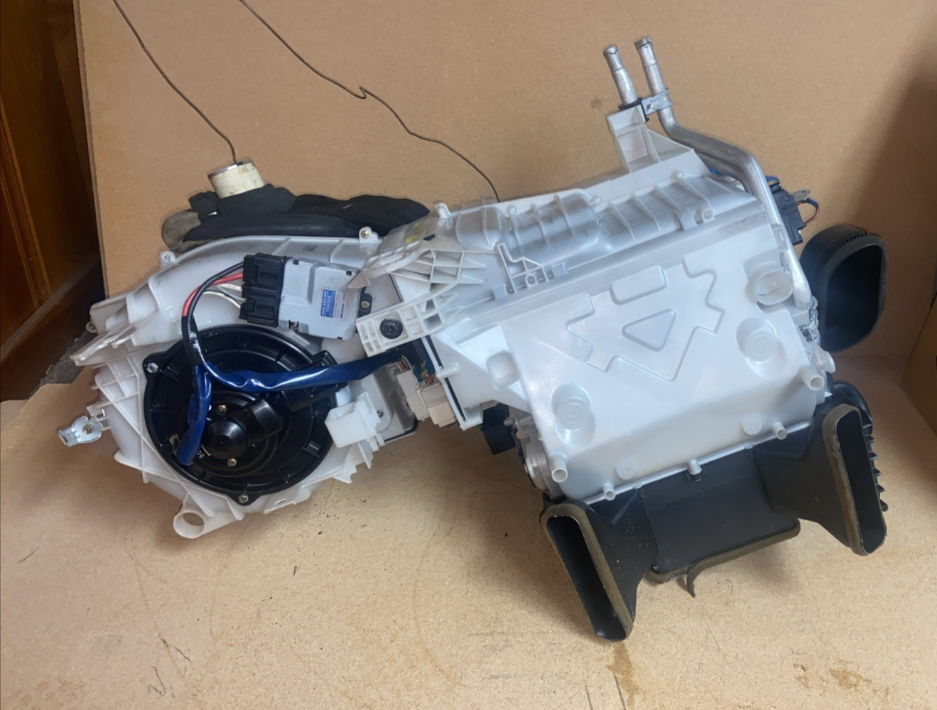 1999 Lexus LS 400 HVAC CALEFACTOR NÚCLEO VENTILADOR CARCASA OEM