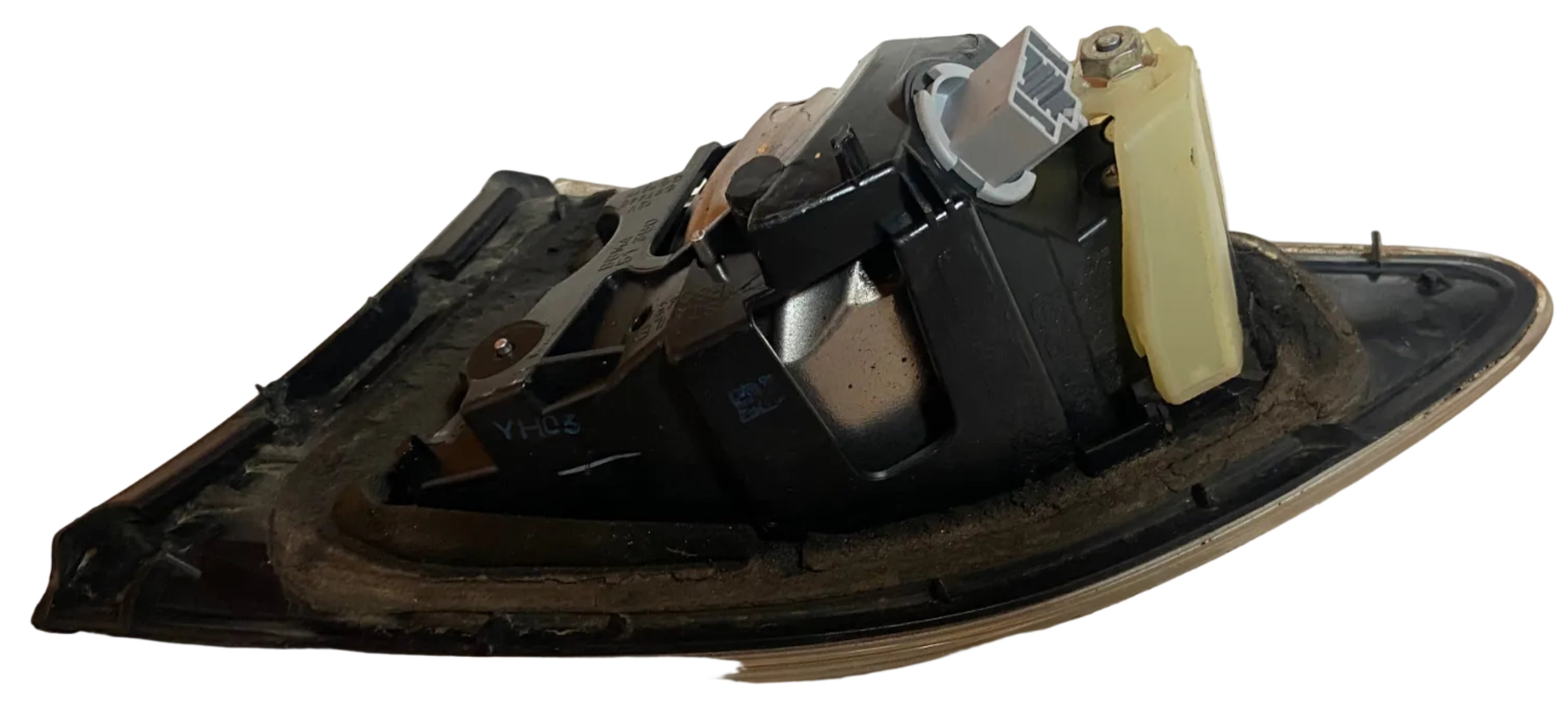 Left rear inner tail light/reverse lamp assembly, black housing and beige connector